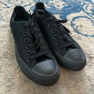 Black Monochrome Classic Converse